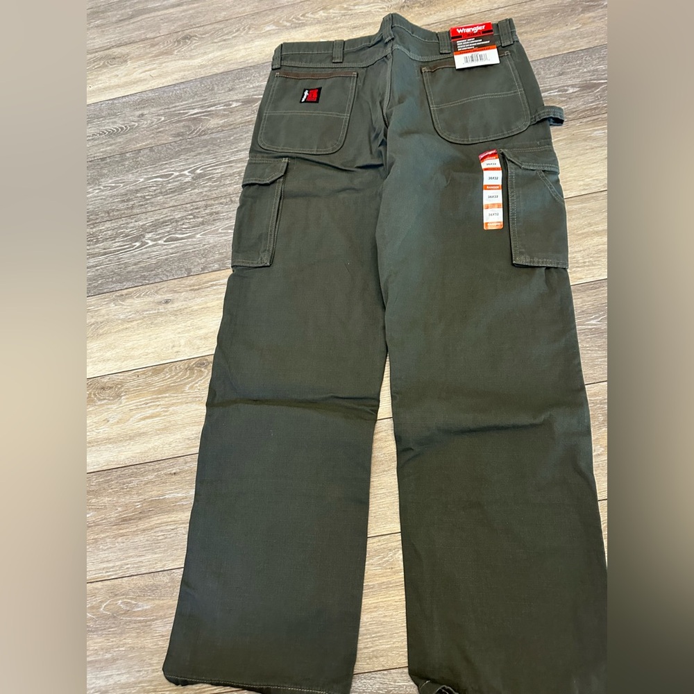 Wrangler Riggs Workwear Ripstop Ranger Olive Green Cargo Pants - Picture 4 of 4